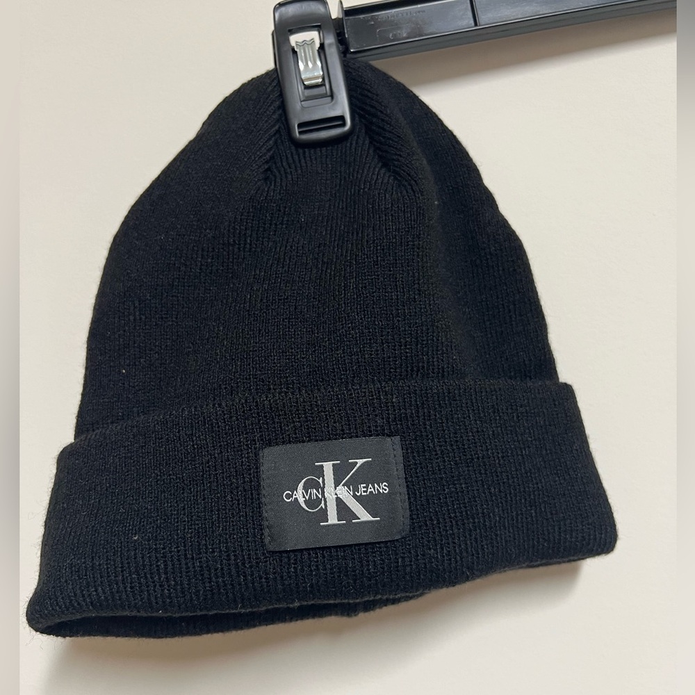Black Calvin Klein beanie